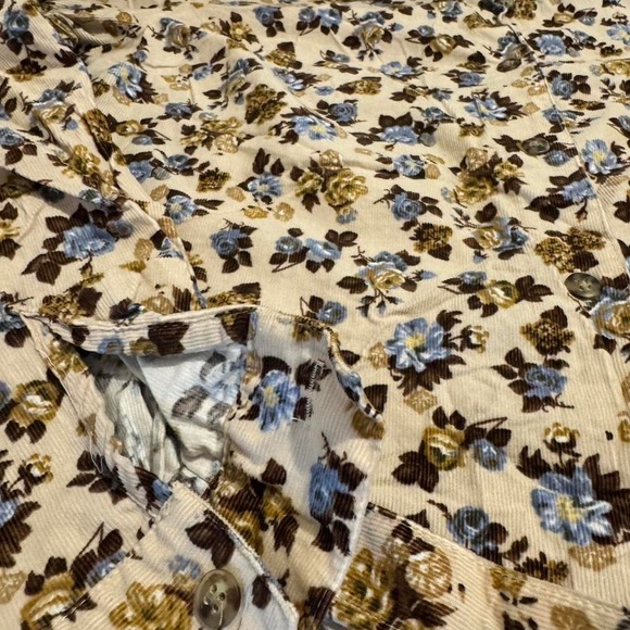 Lemon Grass Button Down - Picture 3 of 4